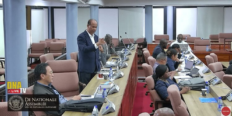 Rabin Parmessar DNA “Het markeert een belangrijke stap in de economische en diplomatieke betrekkingen tussen de CARICOM-regio en het Afrikaanse continent”, zei DNA-lid Rabin Parmessar donderdag in het parlement tijdens de behandeling van de ontwerpwet Agreement for the Establishment of a Partnership between Member States of the Caribbean Community and the African Export-Import Bank.