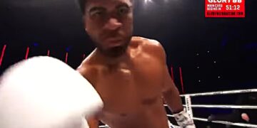 Surinaamse kickbokser Don Sno maakt indruk tijdens Glory 98