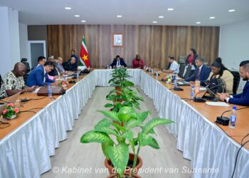rrv anticorr 1 1536x957 1 De Surinaamse regering heeft tijdens een spoedvergadering van de Ministerraad op dinsdag 18 februari 2025 een belangrijke stap gezet in de strijd tegen corruptie. Het kabinet heeft de ontwerpwet voor de wijziging van de Anti-corruptiewet uit 2017, inclusief de bijbehorende memorie van toelichting, goedgekeurd...