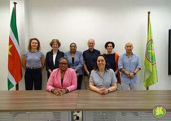 Bilateraal Overleg NL SR Op 4 en 5 maart 2025 vond in Suriname het Bilateraal Drugsoverleg tussen Suriname en Nederland plaats. Tijdens deze bijeenkomst werden nieuwe afspraken gemaakt om de gezamenlijke aanpak van drugshandel verder te intensiveren.