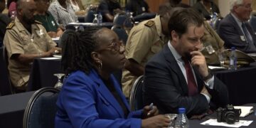 ROS Makandra Het Makandra-project, gericht op de versterking van het lokaal bestuur in Suriname, is op 26 februari 2025 officieel afgesloten met een slotbijeenkomst in Hotel Torarica...