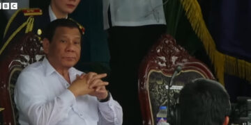 Screenshot 2025 03 11 175956 Ex-president van de Filipijnen, Rodrigo Duterte, is gearresteerd op basis van een internationaal arrestatiebevel van het Internationaal Strafhof (ICC) wegens vermeende misdaden tegen de menselijkheid...