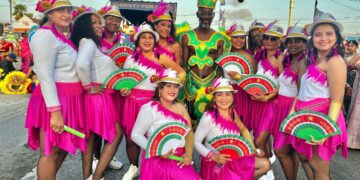 Surinaamse delegatie straalt tijdens 55e editie van Curaçao Carnaval