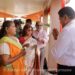 Heringebruikname Jagrat Arya Mandal Mandir markeert nieuw hoofdstuk voor de gemeenschap 10 WhatsApp Image 2025 03 16 at 14.33.54 scaled De gerestaureerde mandir van de vereniging Jagrat Arya Mandal aan de Lalla Rookhweg is op zondag 16 maart officieel heropend. President Chandrikapersad Santokhi woonde de feestelijke gelegenheid bij en benadrukte het belang van spiritualiteit, zuiverheid en geloof als leidraad in het leven.