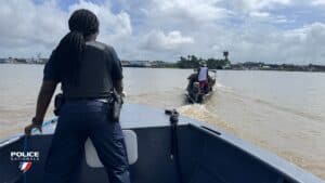 Franse grenspolitie stuurt 147 illegalen uit Suriname terug