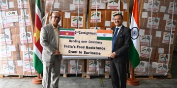 India draagt tweede fase voedselhulpprogramma symbolisch over aan Suriname: sterke banden benadrukt