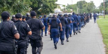 90 politieambtenaren ontvangen certificaat na afronding RBT-training