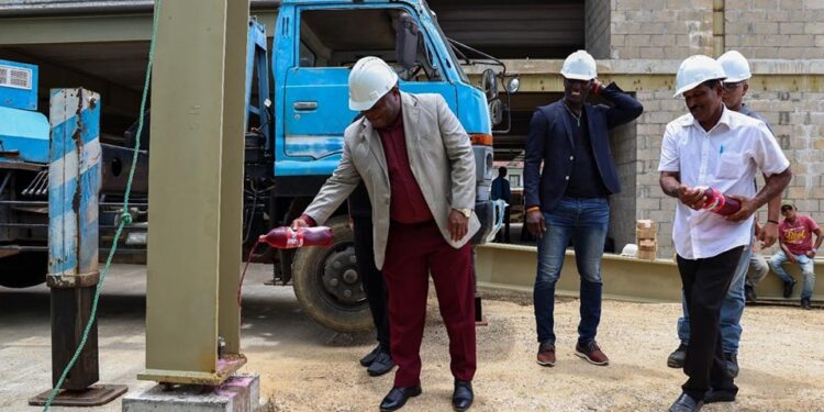 Mijlpaal bereikt bij nieuwbouw DNA-vergaderzaal