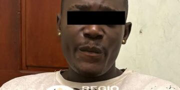 496844998 122265102602011040 279750938675770740 n Een man is aangehouden en opgesloten na een gewelddadige beroving in Para, waarbij een woordenwisseling over een fles whisky escaleerde tot fysiek geweld en diefstal.