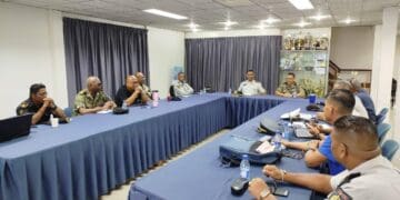 500120478 798368199443693 40833538074903782 n De Korpschef en de Bevelhebber van het Nationaal Leger hebben op zondag 25 mei 2025 een werkbezoek gebracht aan het Joint Operation Center en het Commando Centrum, waar de coördinatie van de veiligheid rond de verkiezingen plaatsvindt.