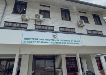 Minister Dasai blikt terug op twee jaar groene vooruitgang: Suriname op kop in de regio