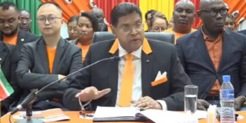 Santokhi brengt alle parastatale bedrijven onder een ministerie