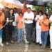 Startsein voor asfaltering Krappahoeklaan en Soekramsinghstraat in Nickerie officieel gegeven
