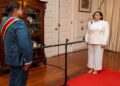 Marjory Sanches beëdigd als lid-plaatsvervanger Hof van Justitie 3 marjory sanches beedigd kl President Chandrikapersad Santokhi heeft juriste Marjory Sanches op woensdag 21 mei 2025 beëdigd als lid-plaatsvervanger van het Hof van Justitie. De ceremonie vond plaats op het Presidentieel Paleis in Paramaribo.