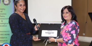 IMG 4200 1536x1024 1 Het ministerie van Economische Zaken (EZ) en WUSC Caribbean Suriname zijn in Saramacca gestart met een driedaagse training om jonge agrariërs en vrouwelijke ondernemers te versterken met basisvaardigheden in ondernemerschap.