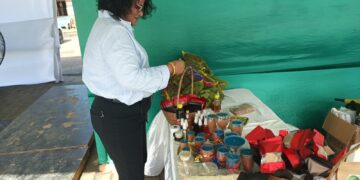 WhatsApp Image 2025 06 16 at 9.15.55 AM 2 De landbouwsector in Suriname heeft dringend behoefte aan verjonging en vernieuwing, stelde Prithvi Jairam zaterdag tijdens de Women in Agriculture Fair in Nickerie. “Jongeren en vrouwen moeten de sector overnemen,” benadrukte hij namens het FAO-project GCAF.