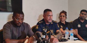 WhatsApp Image 2025 06 26 at 4.17.41 PM Het benoemingsbeleid binnen het Korps Politie Suriname (KPS) dreigt te leiden tot ernstige scheefgroei, waarschuwt de Surinaamse Politiebond (SPB). De bond uit stevige kritiek op de recente politieke bevorderingen, die het evenwicht en de rechtsgelijkheid binnen het korps aantasten.