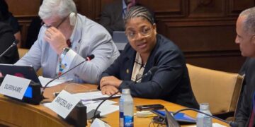 2025.07.18 BIS 02 HLPF 2025 Bradley Suriname heeft tijdens het High-level Political Forum on Sustainable Development (HLPF) 2025 van de Verenigde Naties haar inzet voor de Duurzame Ontwikkelingsdoelen krachtig onderstreept. De delegatie, onder leiding van BIS-directeur Elizabeth Bradley, benadrukte het belang van gezondheidszorg, gendergelijkheid, werkgelegenheid en oceaanbescherming.