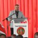 Eijck politiebond Voorzitter van de Surinaamse Politiebond (SPB), Revelino Eijk, heeft minister Harish Monorath van Justitie opgeroepen tot terughoudendheid in publieke uitspraken en te zorgen voor structurele verbetering van de werkomstandigheden binnen het Korps Politie Suriname.