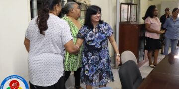 IMG 9464 1536x1024 1 Met een reeks afscheidsbezoeken op 14 en 15 juli 2025 heeft minister Rishma Kuldipsingh op persoonlijke wijze afscheid genomen van het personeel van het ministerie van Economische Zaken, Ondernemerschap en Technologische Innovatie (EZ)...