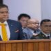 chan dna President Chandrikapersad Santokhi heeft zondag 6 juli in De Nationale Assemblée zijn felicitaties uitgesproken aan de nieuwgekozen president Jennifer Geerlings-Simons en vicepresident Gregory Rusland. Tijdens zijn toespraak blikte hij terug op zijn regeerperiode en riep hij op tot nationale eenheid.