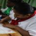 covab student Het EFS College COVAB heeft vrijdag 11 juli 2025 tijdens een feestelijke ceremonie in Paramaribo diploma’s uitgereikt aan 61 zorgprofessionals die hun opleiding in de eerste helft van dit jaar hebben afgerond.