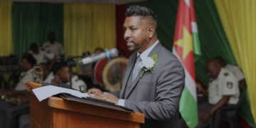 harish monorath Minister Harish Monorath noemt de verdwijning van honderden duizenden dollars en drugs uit politiekluis ‘zeer ernstig’ en waarschuwt voor schade aan het vertrouwen in de rechtsstaat...