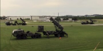 patriot misseles De Verenigde Staten zullen Patriot-luchtafweersystemen leveren aan Oekraïne. Dat maakte president Donald Trump zondag bekend tijdens een persmoment op Joint Base Andrews. De beslissing komt volgens Trump voort uit de noodzaak om Oekraïne te beschermen tegen voortdurende Russische luchtaanvallen.