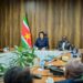 39c75654 80f6 4c4c 807c 028c6917eb4b Een delegatie van Marron- en Inheemse granmans, samen met Afro-Surinaamse vertegenwoordigers van de organisatie ‘Fiti Makandra’, heeft vrijdag 15 augustus 2025 een onderhoud gehad met president Jennifer Simons. Het gesprek stond in het teken van samenwerking, zelfbeschikking en de bescherming van grondenrechten...