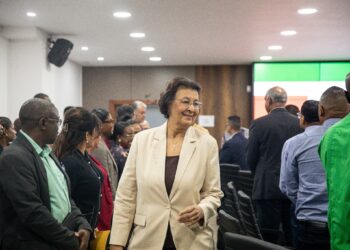 President Simons legt nadruk op burgerparticipatie bij versterking nationale veiligheid 9 515436345 122165991278425497 1150042587400617194 n President Jennifer Simons heeft tijdens een tweedaags overleg met het Directoraat Nationale Veiligheid (DNV) en het Nationaal Veiligheidsteam aangedrongen op versnelde uitvoering van het nationale veiligheidsbeleid, met nadruk op burgerparticipatie en voorlichting.