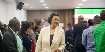 515436345 122165991278425497 1150042587400617194 n President Jennifer Simons heeft tijdens een tweedaags overleg met het Directoraat Nationale Veiligheid (DNV) en het Nationaal Veiligheidsteam aangedrongen op versnelde uitvoering van het nationale veiligheidsbeleid, met nadruk op burgerparticipatie en voorlichting.