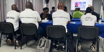 527722698 1196650349162601 5131709207625859093 n In een gezamenlijke inspanning om grensoverschrijdende criminaliteit aan te pakken, hebben 29 Surinaamse veiligheidsfunctionarissen op 24 juli deelgenomen aan een intensieve training over het herkennen van vervalste documenten. Dat meldt de Amerikaanse ambassade in haar berichtgeving...