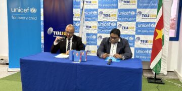 IMG 0598 N.V. Telesur heeft een memorandum of understanding (MOU) getekend met UNICEF. De MOU is gisteren op het hoofdkantoor van het telecombedrijf.