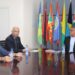 Minister with SGCC Directors jpeg Minister Andrew Baasaron van Economische Zaken heeft een delegatie van de Suriname-Guyana Chamber of Commerce (SGCC) ontvangen voor een constructief overleg over handel, investeringen en bilaterale samenwerking.
