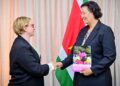 Simons VN President Jennifer Simons heeft op donderdag 28 augustus een constructief overleg gehad met Joanna Kazana, resident coördinator van de Verenigde Naties (VN) voor Suriname. Tijdens de ontmoeting op het Kabinet van de President stonden hervormingen en duurzame samenwerking centraal.