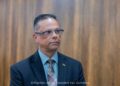 Steven Gonesh2 Steven Gonesh, die binnen de Surinaamse Luchtvaartmaatschappij (SLM) maar liefst vier verschillende functies vervult, blijft voorlopig aan als waarnemend algemeen directeur. ..
