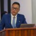 Stephen Tsang minister van Openbare Werken en Ruimtelijke Ordening.Beeld: DNA tv