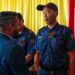 WhatsApp Image 2025 08 04 at 13.08.28 Minister Harish Monorath van Justitie en Politie heeft op maandag 4 augustus een werkbezoek gebracht aan de hoofdkazerne van het Korps Brandweer Suriname (KBS) aan de Gemenelandsweg. Tijdens het bezoek werden niet alleen knelpunten besproken, maar ook negen brandweerlieden bevorderd.