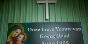madeisu2 De vereniging Madeira Descendants in Suriname (MadeiSu) heeft ter gelegenheid van de 172ste herdenking van de komst van contractarbeiders uit Madeira een dankdienst gehouden..