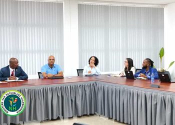 4 1 1536x1024 1 Een delegatie van de Wereldbank, onder leiding van Diletta Doretti, country representative voor Guyana en Suriname, heeft op dinsdag 16 september een beleefdheidsbezoek gebracht aan minister David Abiamofo van Natuurlijke Hulpbronnen (NH). De ontmoeting werd mede bijgewoond door een technische afvaardiging van het ministerie van Financiën en Planning.