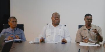 548161871 1109460521371735 8511383015463656517 n Tijdens het wekelijkse overleg met het directieteam van het Ministerie van Binnenlandse Zaken op maandag 15 september, heeft minister Marinus Bee benadrukt dat een aangescherpte en strengere aanpak noodzakelijk is om het ministerie te ontwikkelen tot een voorbeeldige organisatie...