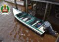 548368219 627473873776793 7677267090828005486 n Een gezamenlijk politieteam bestaande uit Maritiem West en RBT West, ondersteund door het Nationaal Leger, heeft op woensdag 17 september 2025 bij de Clara Sluis een zogenoemde go-fast boot in beslag genomen.