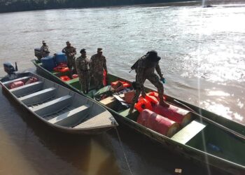 557028962 122219086136121783 8111554326602867526 n Het Nationaal Leger heeft van 15 tot en met 19 september 2025 opnieuw operatie MARAI uitgevoerd in het zuidoosten van het land. Met deze actie wil Defensie het veiligheidsgevoel in de grensgebieden versterken en het overheidsgezag zichtbaar maken.