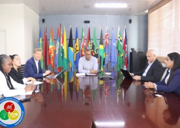 IMG 0982 1536x1024 1 Minister Andrew Baasaron van Economische Zaken, Ondernemerschap en Technologische Innovatie (EZOTI) heeft woensdag 17 september 2025 een ontmoeting gehad met vertegenwoordigers van het Tony Blair Institute for Global Change (TBI).