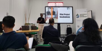 NMA kwikdampuitstoot 02 De Nationale Milieu Autoriteit (NMA) heeft metingen uitgevoerd naar kwikdamp-emissies bij goudopkoopbedrijven in Paramaribo en omgeving. Het gaat om de eerste fase van een breder onderzoek dat moet uitwijzen in hoeverre werknemers en omwonenden worden blootgesteld aan schadelijke stoffen.