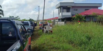 Screenshot 2025 09 06 121903 Vanochtend is de politie, onder begeleiding van een deurwaarder, begonnen met de ontruiming van bewoners van het Altona 2-project (Poenai-project). ..