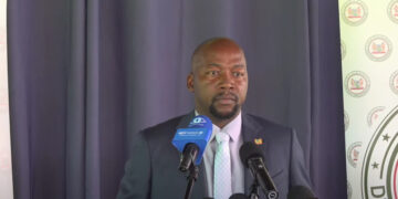 Screenshot 2025 09 18 132956 In de komende tijden zal er een enorm tekort aan stroom ontstaan, als uitbreidingsprojecten uitblijven. Dit deelde minister David Abiamofo van Natuurlijke Hulpbronnen woensdag mee aan journalisten voor de aanvang van de vergadering van de Raad van Ministers...