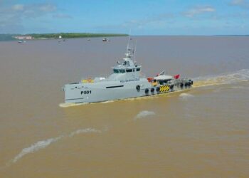 WhatsApp Image 2025 09 09 at 13.14.14 d526a519 1 De Kustwacht van Suriname heeft van 3 tot en met 6 september 2025 samen met de Marine en de Maritieme Politie een gezamenlijke patrouille uitgevoerd langs de Surinaamse kust.