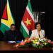 WhatsApp Image 2025 09 13 at 15.12.32 President Jennifer Simons van Suriname en haar Guyanese ambtgenoot Mohamed Irfaan Ali hebben zaterdag 13 september 2025 in Nickerie een reeks afspraken gemaakt om de bilaterale samenwerking te verdiepen...