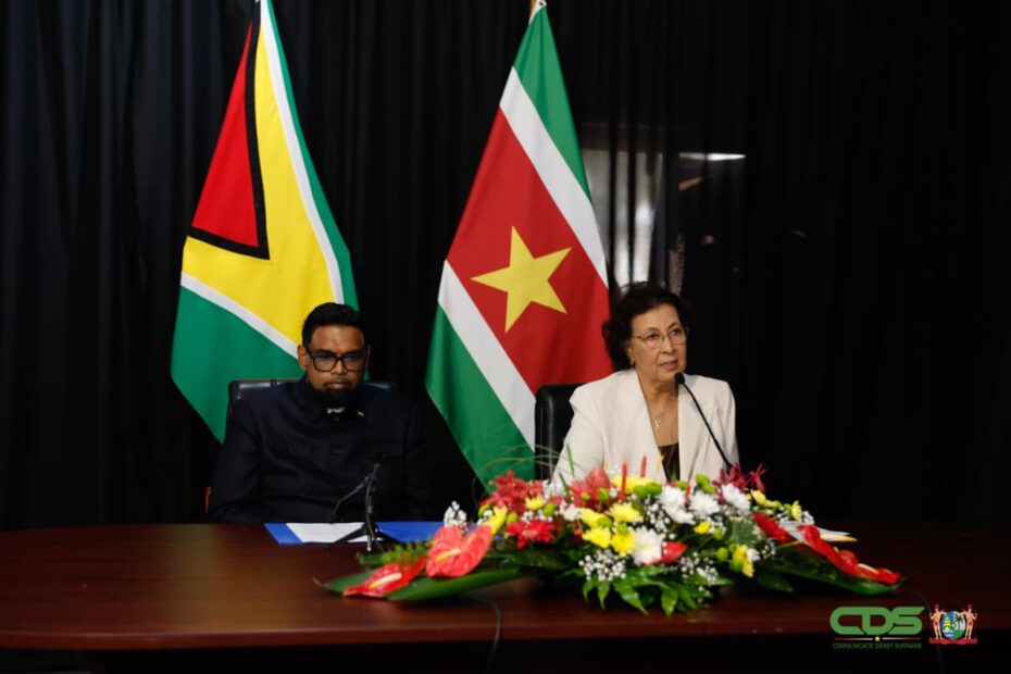 WhatsApp Image 2025 09 13 at 15.12.32 President Jennifer Simons van Suriname en haar Guyanese ambtgenoot Mohamed Irfaan Ali hebben zaterdag 13 september 2025 in Nickerie een reeks afspraken gemaakt om de bilaterale samenwerking te verdiepen...